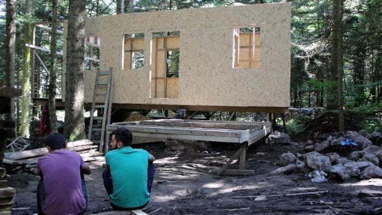 Gölcükte bungalovların yapımına başlandı