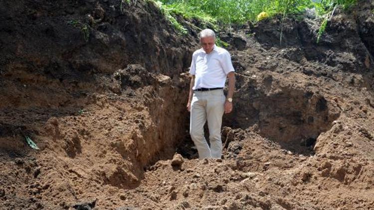 Rus subay Karloviçin mezarı Kars Müze Müdürlüğüne taşındı