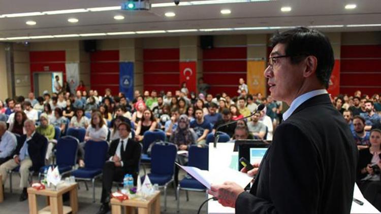 Japon Büyükelçiden üniversite öğrencilerine diplomasi semineri