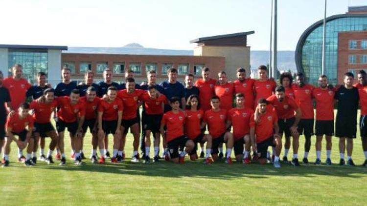 Kayserispor yeni sezona kurban keserek başladı