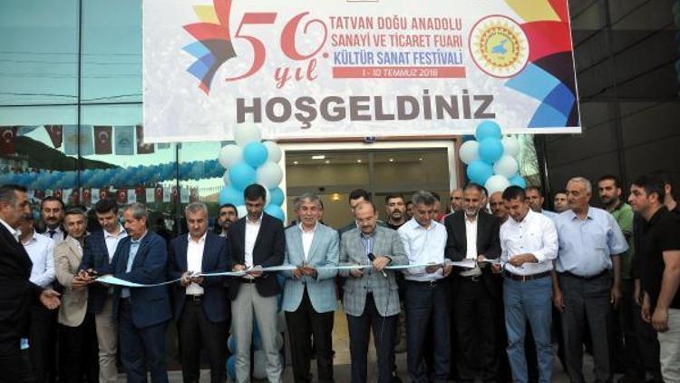 Tatvan Doğu Anadolu Kültür ve Sanat Festivali başladı