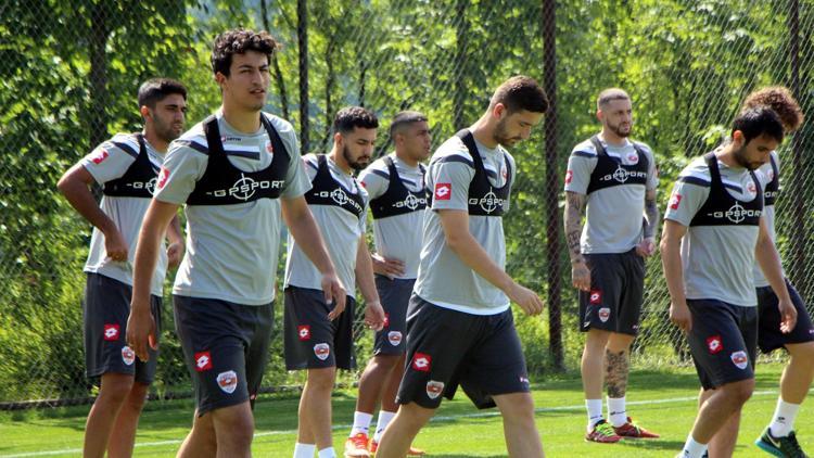 Adanaspor, Bolu’da kampa girdi