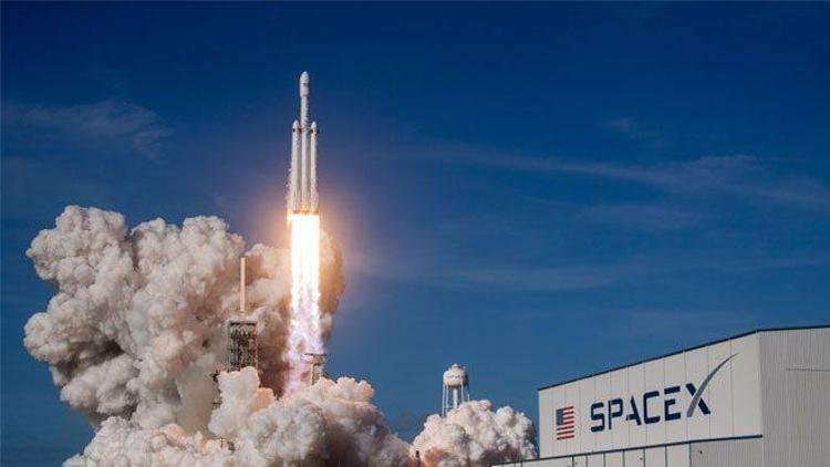 SpaceXin kargo kapsülü uzay istasyonunda