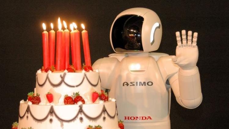 Honda Asimo veda ediyor