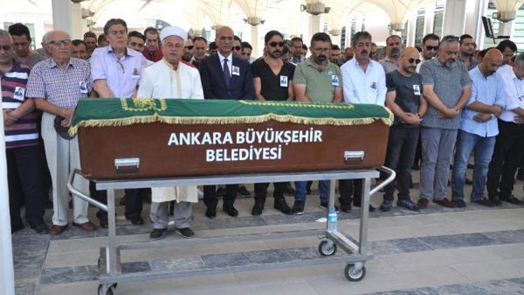 Müzisyen Metin Korun cenazesi Ankarada toprağa verildi