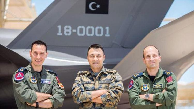 Türk pilotlar F-35 eğitimine başlıyor