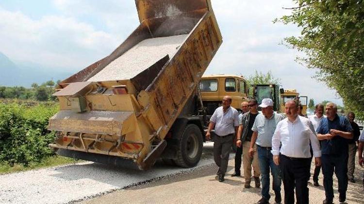 Vali Coşkun, yol yapım çalışmalarını inceledi