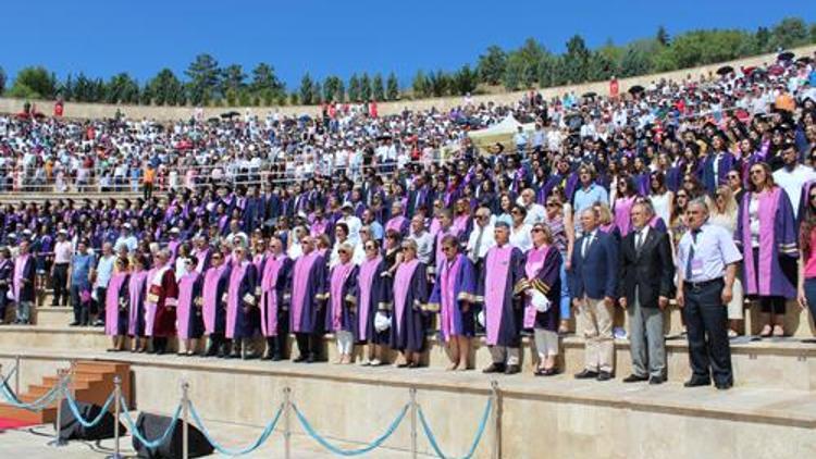 Hacettepe’de mezuniyet coşkusu