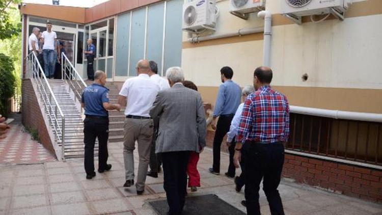 HDPnin Diyarbakır milletvekilleri mazbatalarını aldı