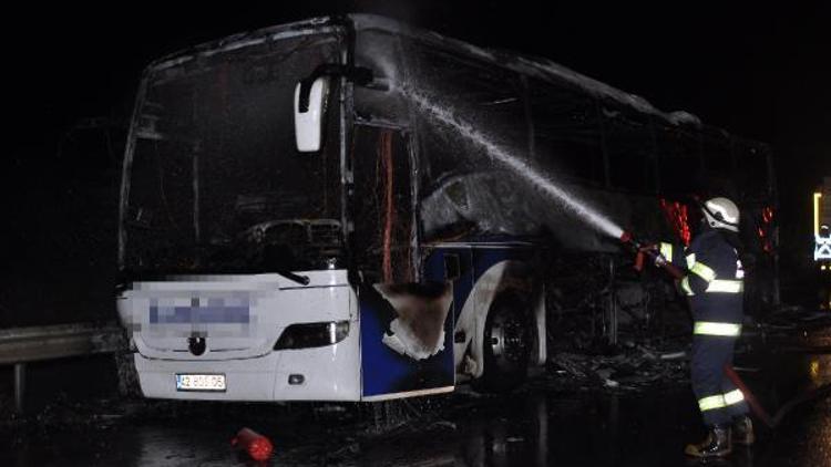 Eskişehirde yolcu otobüsü yandı// Ek Fotoğraflar