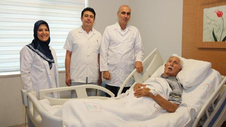 96 yaşındaki hasta kritik müdahale ile sağlığına kavuştu