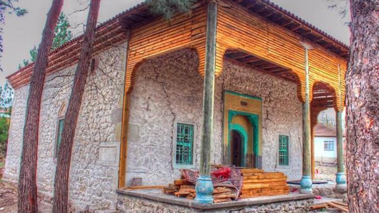 Sanat eseri cami 115 yılı geride bıraktı