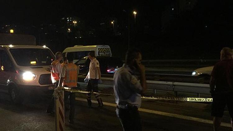 TEM’de feci kaza: Bariyerlerin arasına fırladı