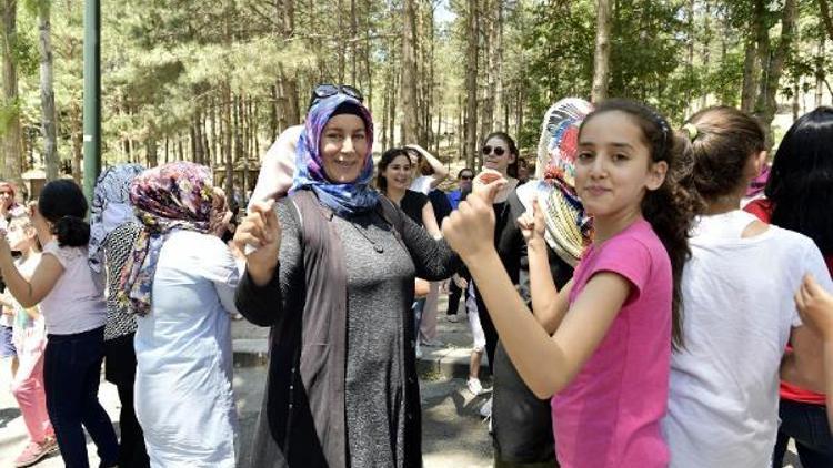 Mamaklı kadınlardan ‘Yaza merhaba’ etkinliği