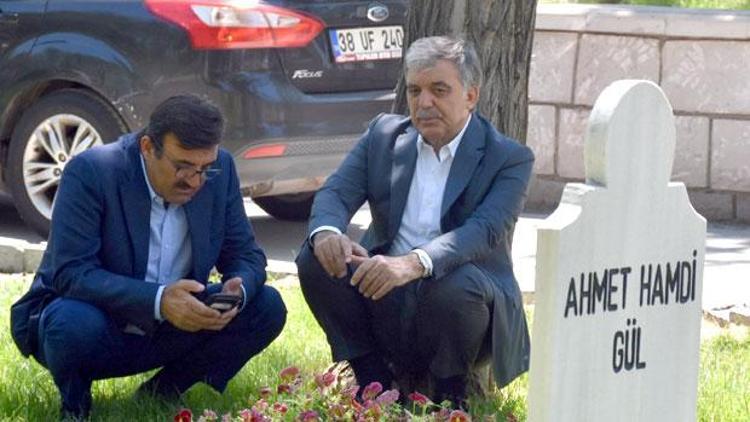 Abdullah Gül, babasının mezarını ziyaret etti