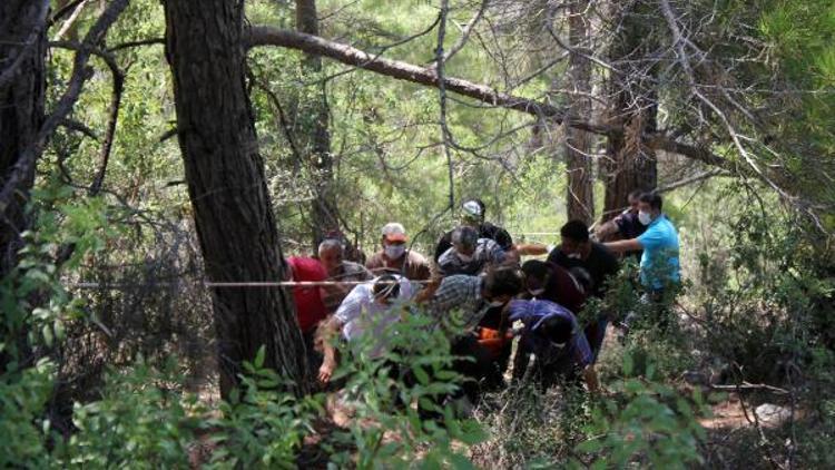 4 gündür aranan 4 kişi, 300 metrelik uçurumda ölü bulundu (2)