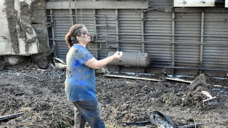 Tekirdağda yolcu treninin 5 vagonu devrildi: Ölü ve yaralılar var/ Ek fotoğraflar