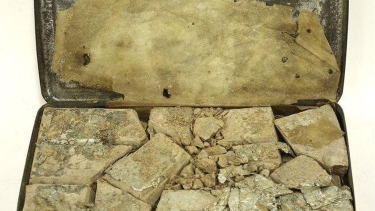 Kraliçe Victorianın savaşta askerlere yolladığı çikolata dolu kutu, 118 yıl sonra ortaya çıktı