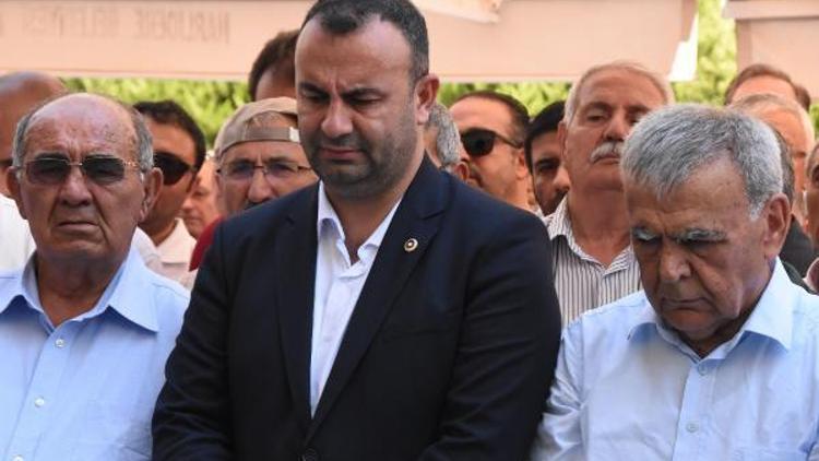 CHPli Arslan, kardeşinin cenazesini gözyaşlarıyla uğurladı