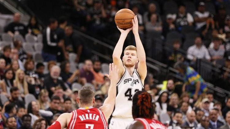 Davis Bertans, San Antonio Spurs ile Kontratını Uzattı