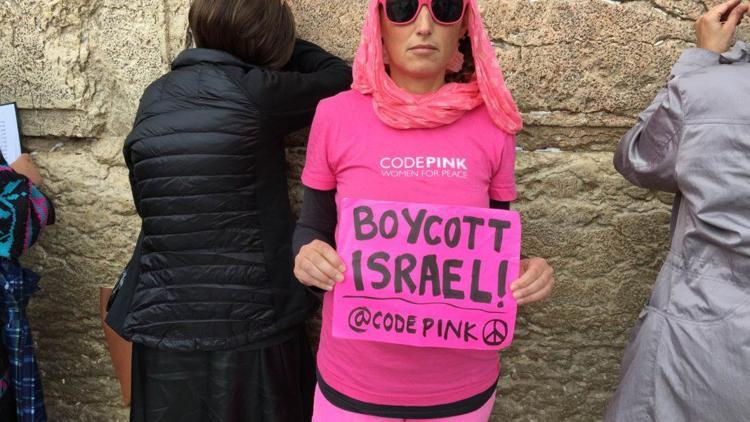 İsraile giriş izni verilmeyen aktivist: Tekrar girmeye çalışacağım