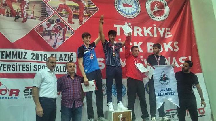 Haliliye Kick Boks Takımı madalyayla döndü