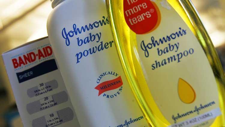 Johnson & Johnson kansere yakalanan 22 kadına toplam 4,7 milyar dolar ödemeye mahkûm edildi