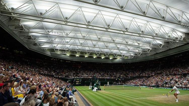 Wimbledonda Djokovic-Nadal maçına erteleme