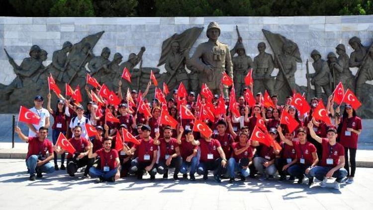 Şehit çocukları Gelibolu Yarımadasında