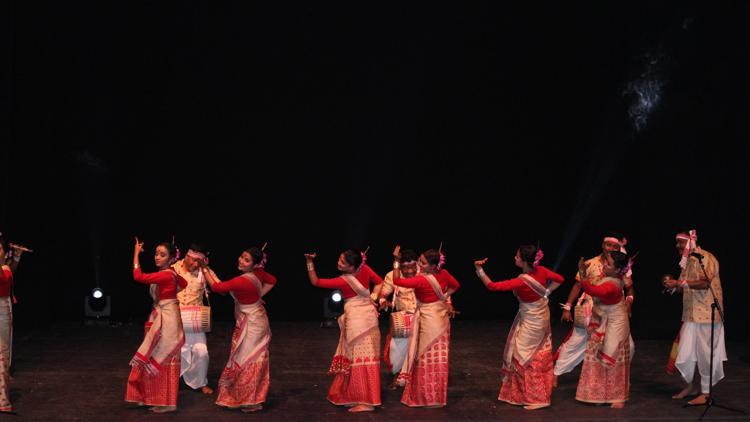 Bağımsızlığın 70’inci yılında Bihu danslı kutlama