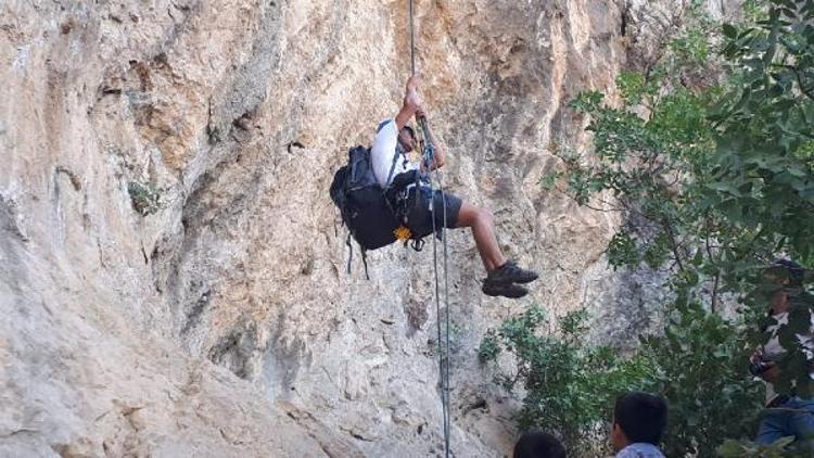 Çukurcalı gençlere, kaya tırmanışı eğitimi