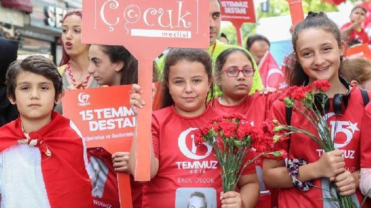 İBB Çocuk Meclisi 15 Temmuz için yürüdü