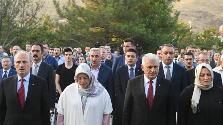 Yıldırım: Darbenin bastırılmasının en önemli nedeni iletişim kanalları kaldırılamamıştır