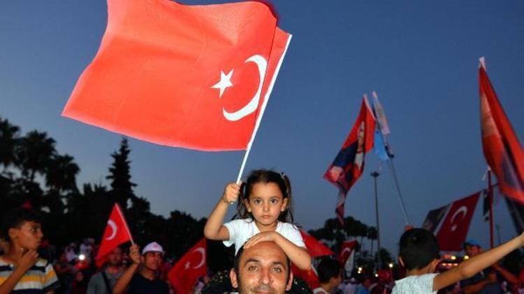 Mersin 15 Temmuzda tek yürek oldu