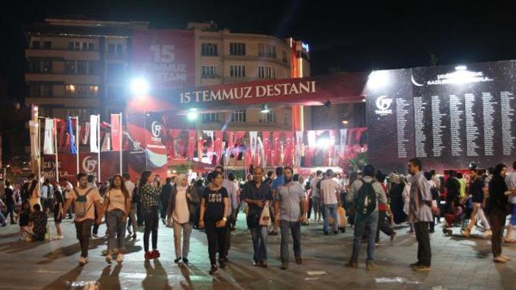 Taksim Meydanında 15 Temmuz nöbeti