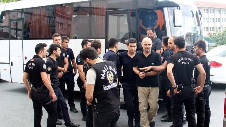 Fotoğraflar // Adnan Oktar  grubuna operasyon: 36 kişi daha sağlık kontrolünden geçirildi