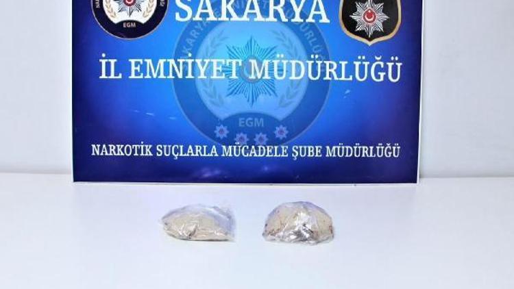 Otobüsteki kadın yolcuda 670 gram eroin ele geçirildi