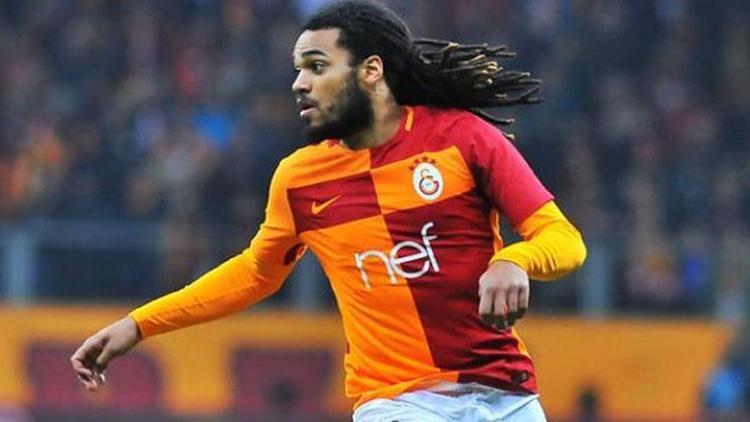 Denayer Manchester Citynin kamp kadrosunda