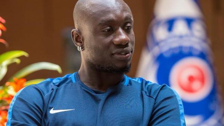 (ÖZEL) Kasımpaşanın golcü futbolcusu Diagne: Süper Ligden teklif aldım