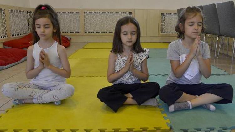 Çocuklar Yoga ile nefes alıyor