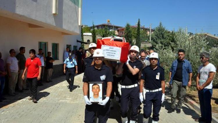 Şehit polis gözyaşlarıyla toprağa verildi