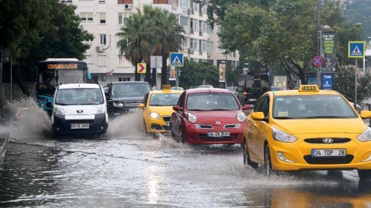 Beşiktaşta yağmur etkili oldu