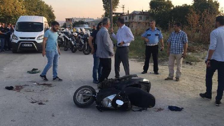 Kaçak motosikletlinin yakınları ile polis arasında arbede: 3ü polis 4 yaralı