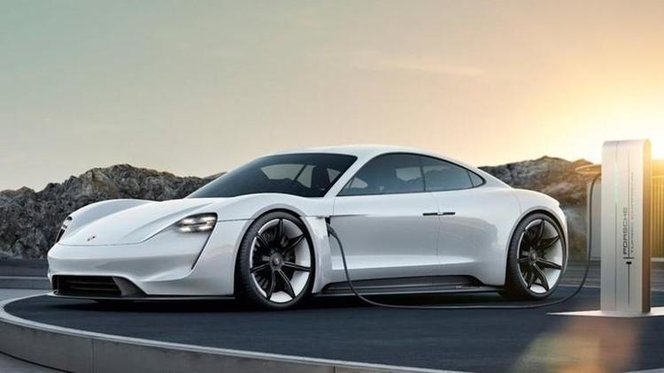 Porsche’den Tesla’ya inat herkese açık hızlı şarj