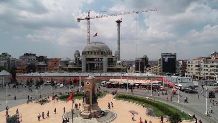 (Havadan fotoğraflarla) - Taksim Camiinde 61 metrelik ilk minare tamamlanmak üzere