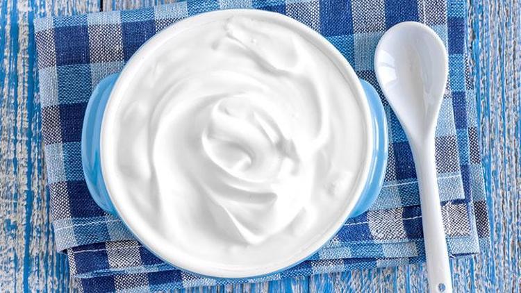 Badem sütü ile yoğurt tarifi