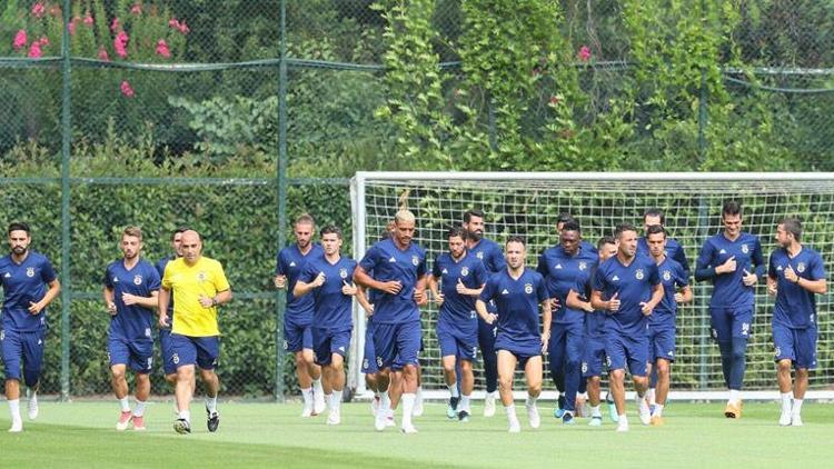 Fenerbahçede yeni sezon hazırlıkları sürüyor