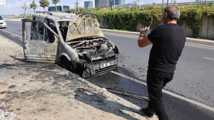 Bir saat önce aldığı araç alev alev yandı