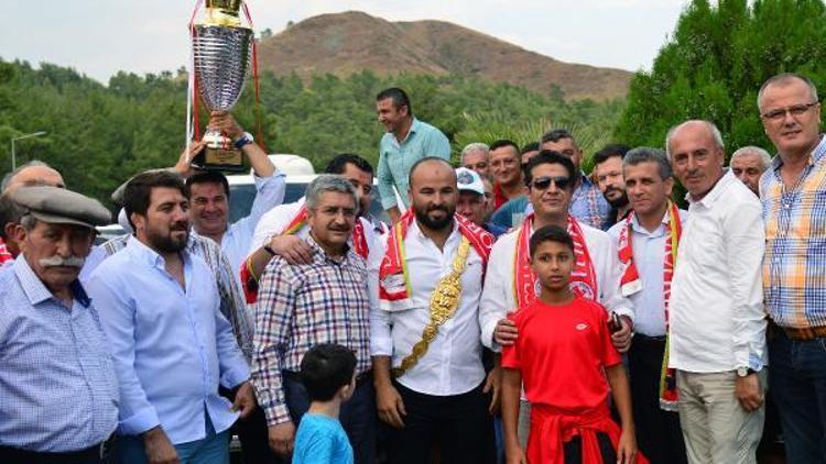 Başpehlivan Okuluya memleketinde coşkulu karşılama