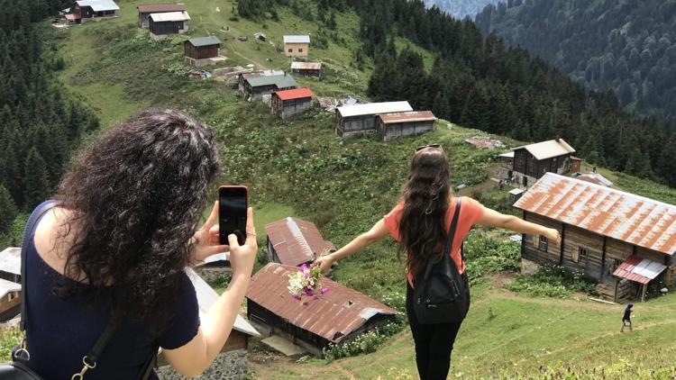 Yerli yabancı turist akın etti